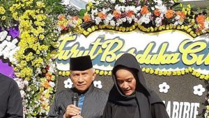 Melayat Habibie dan Menyatakan Bangsa Ini Kehilangan Berlian, Amien Rais Kena Semprot Warganet