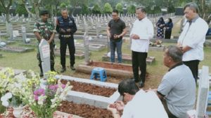 Kijing Makam Habibie Dipantau Pepen Nazaruddin
