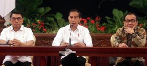 Presiden Jokowi Memberikan Bantuan Kepada Masyarakat Ambon Dan Wamena