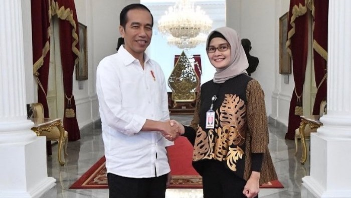 Adita dengan Jokowi (foto: tribun)