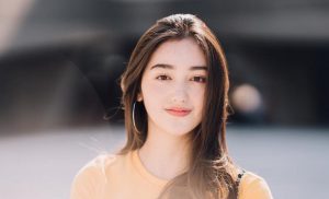 7 Deretan Artis Perempuan yang Memiliki Tatapan Mematikan