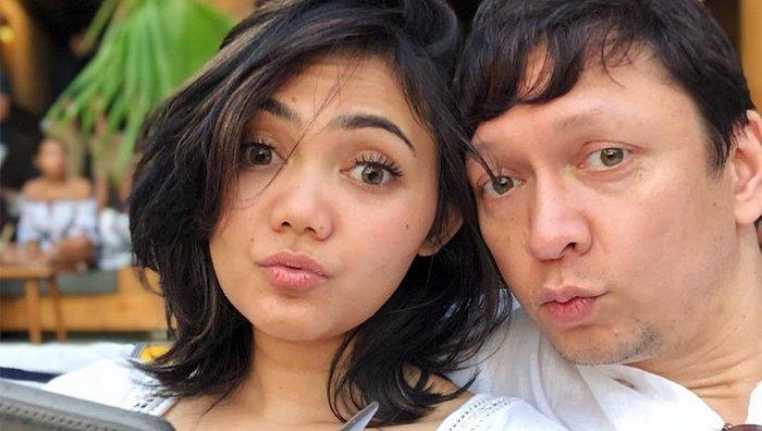 Rina Menikah di Negeri Kincir Angin (foto: tribun)