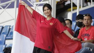 Heboh, Maria Ozawa Dukung TimNas Indonesia