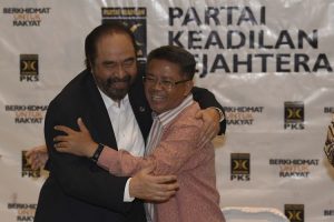 Kasihan! Jokowi Cemburu Atas Pelukan Surya Palo Terhadap Presiden PKS, Mengapa?