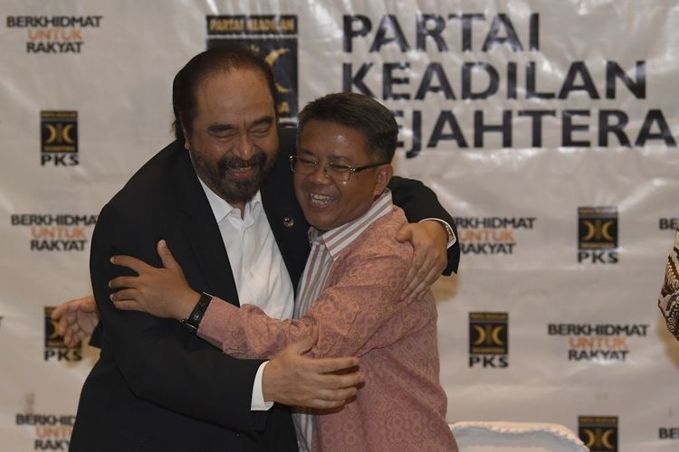 Kasihan! Jokowi Cemburu Atas Pelukan Surya Palo Terhadap Presiden PKS, Mengapa?, (Foto: NasionalNews)