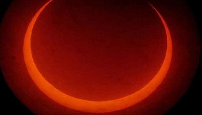 Gerhana Matahari, BMKG Imbau Masyarakat Tak Melihat dengan Mata Telanjang