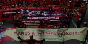 Peringati Hari HAM Internasional, Mahasiswa dan Buruh Aksi di Depan Istana