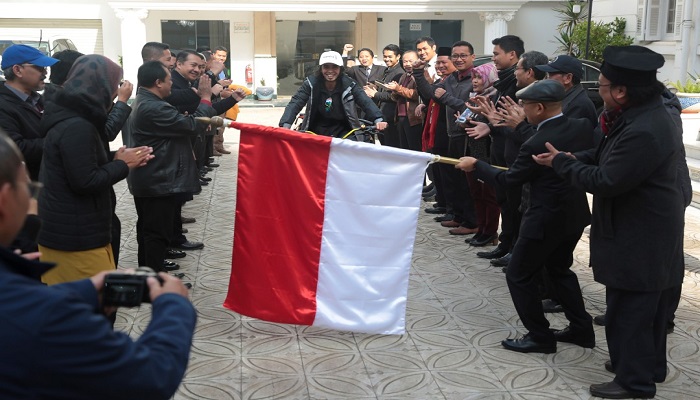 Hakam Mabruri Bersepeda (foto: menlu ri)