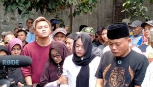 Rizky Febian Ungkap Penyebab Ibunya Meninggal