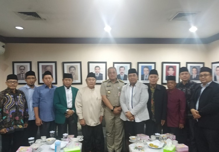 Disambangi PCNU Jakarta Pusat, Walikota Ajak Jaga Lingkungan