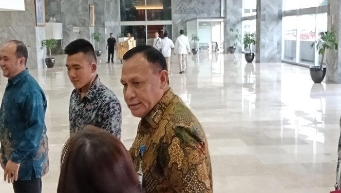 Firli Datangi Gedung DPR dan Kemensos (foto: detik.com)