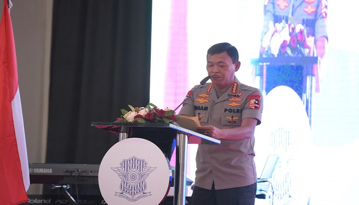 Sikap rendah hati Kapolri Jenderal Idham Azis kembali membekas dalam ingatan publik. (foto: pilihanrakyat)