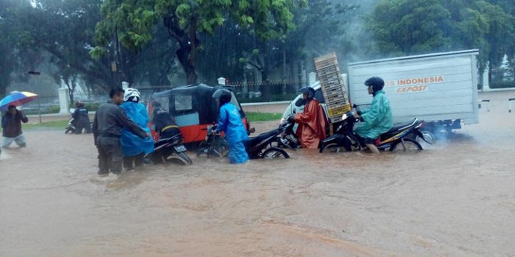Istana Negara Kembali Didatangi Air Banjir, Bagaimana Tanggapan Pemerintah Jakarta?, (Foto: Istimewa)