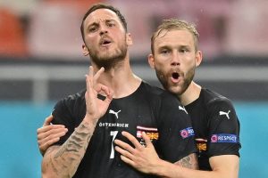 Arnautovic Kena Larangan Tampil, Akibat Bikin Gestur Berbau Rasisme