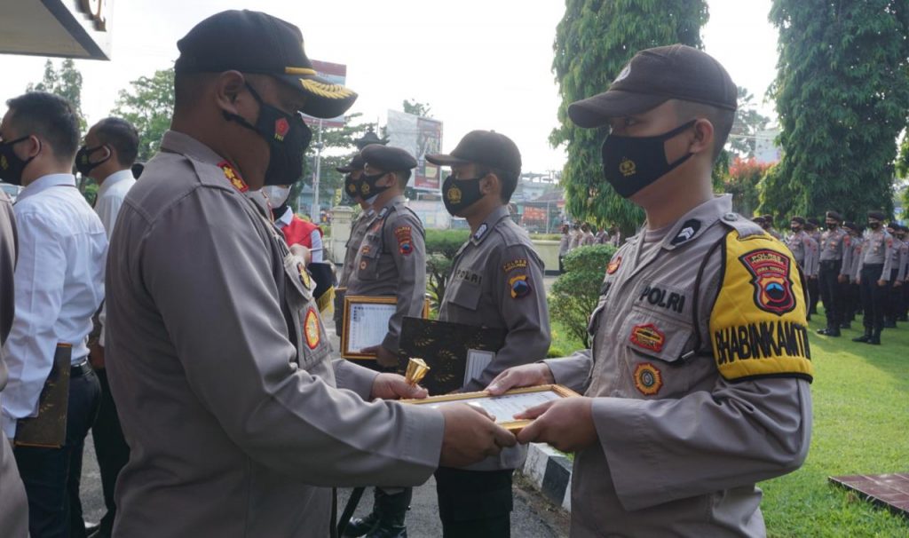 Polres Purbalingga: Berikan Reward Anggota Berprestasi