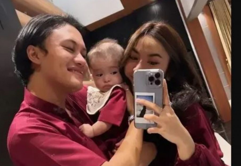 Bikin Baper! 8 Pasangan Artis Beda Agama Ini Rayakan Idul Fitri Bareng