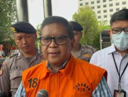 Sekjen PDI-P Muncul Setelah di Tahan, Jelaskan Kondisi di Balik Jeruji Besi