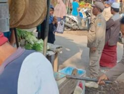 Jelang Lebaran, Pasar Semampir Ditertibkan