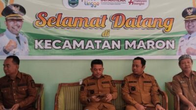 Bupati-Wakil Bupati Ngantor di Kantor Kec. Maron, Kades Dihimbau Taat Pajak