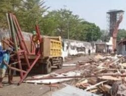 Penataan PKL di GOR Ahmad Yani Dimulai, Pedagang Keluhkan Fasilitas Tenda Sementara