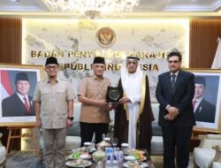 Menteri Haji dan Umrah RI Terima Dubes Arab Saudi, Bahas Haji 2026