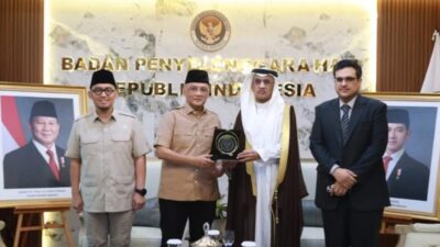 Menteri Haji dan Umrah RI Terima Dubes Arab Saudi, Bahas Haji 2026