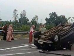 Avanza Terguling di Tol Paspro, Satu Tewas Enam Luka-Luka Diduga Akibat Ban Pecah