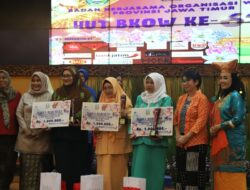 Ketua PC Fatayat NU Probolinggo Raih Juara Harapan III Perempuan Inspiratif BKOW Jatim 2025