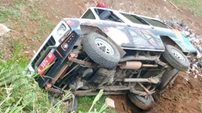 Ambulans Puskesmas Krucil Terperosok di Kawasan Eco Park, Empat Nakes Alami Luka-Luka