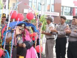 Air Mata Perpisahan di Polres Tulungagung, 26 Personel Purna Tugas Dilepas Naik Becak