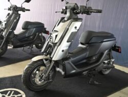 Yamaha EMF, Skuter Listrik Futuristik dengan Akselerasi Gesit