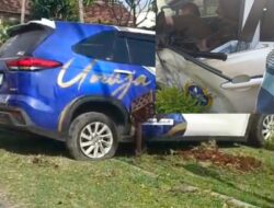 Dua Mobil Innova Kecelakaan di Jalur Pantura Paiton, Seorang Dosen Meninggal