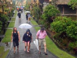 Hujan Berpotensi Guyur Bali, Wilayah Selatan dan Timur Diminta Siaga