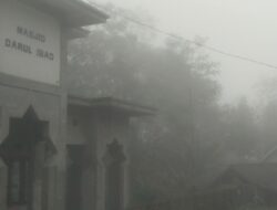 Malam Pertama Tarawih di Probolinggo Selatan Diguyur Hujan Cukup Deras dan Angin