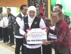 Pemprov Jatim Salurkan Bansos Lebih dari Rp3 Miliar untuk Warga Sidoarjo