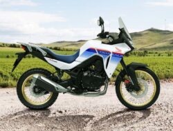 Honda Transalp 2026 Hadir dengan Fitur E-Clutch dan Mesin 755 cc