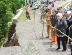 Khofifah Tinjau Banjir Probolinggo, Pastikan Penanganan Darurat Dipercepat