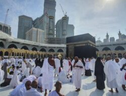 Kepulangan 9.400 Jemaah Umrah Jatim Tertunda akibat Eskalasi Konflik Timur Tengah
