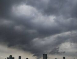 Cuaca Jawa Timur Hari Ini, 30 Maret 2026: Didominasi Berawan dan Hujan Ringan