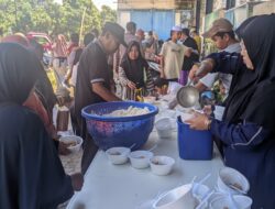 Di Tengah Situasi Global, PAN Probolinggo Pilih Berbagi Lewat Bakso Gratis