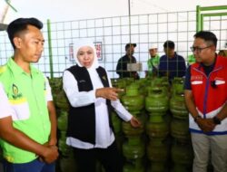 Cegah Gangguan Pasokan, Khofifah Ingatkan Warga Soal LPG dan BBM