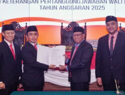 Paripurna DPRD Pasuruan Sahkan Delapan Raperda, Mas Adi Tekankan Implementasi