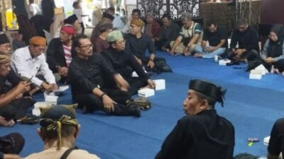 Ngaji Budaya di Alun-alun Kraksaan, Seniman Dorong Dewan Kebudayaan Segera Dilantik