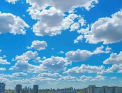 Cuaca Jumat di Jatim: Cerah Berawan, Hujan Diprediksi Datang Sore Hari