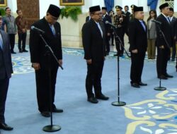 Prabowo Lantik Enam Pejabat Baru, Susun Ulang Formasi Kabinet