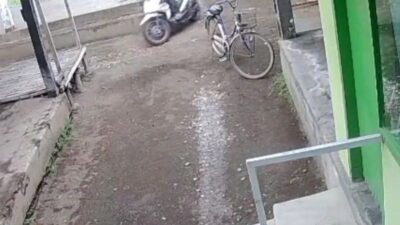 Curanmor Kembali Terjadi di Probolinggo, Motor Pengunjung Pasar Sumberbulu Raib Terekam CCTV