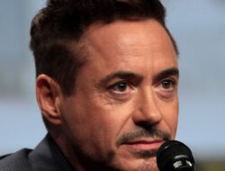 Downey Jr Kritik Budaya Influencer, Sebut Tak Akan Ubah Sejarah Selebritas