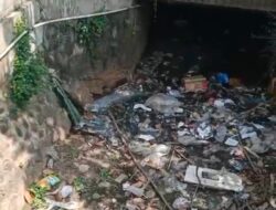 Diduga Pencemaran Selokan, Warga Liprak Kidul Keluhkan Bau Menyengat sejak MBG Beroperasi