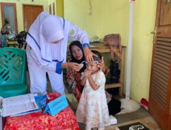 Siswa SMK Kesehatan Sunan Kalijaga Praktik Langsung Layani Warga di Posyandu Blado Wetan