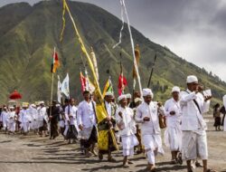 TNBTS Tutup Wisata Gunung Bromo Saat Ritual Yadnya Kasada